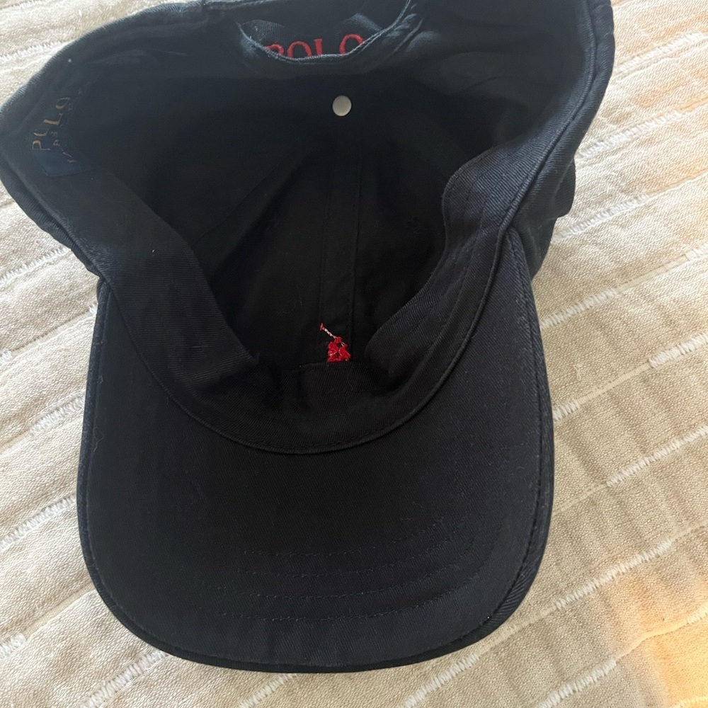 Chino Cap in Black & Red - Polo Ralph Lauren - Picture 5 of 6